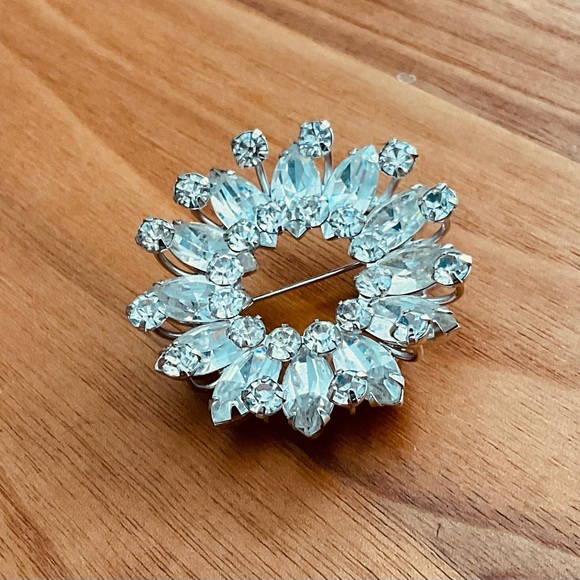 Broche vintage en pierres du Rhin. Vintage rhinestone brooch. - Picture 5 of 6